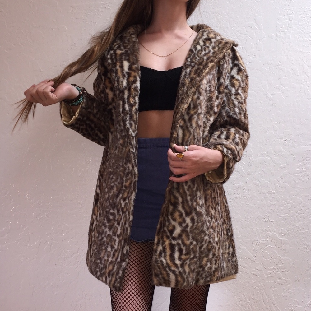 VINTAGE CHEETAH COAT🤤